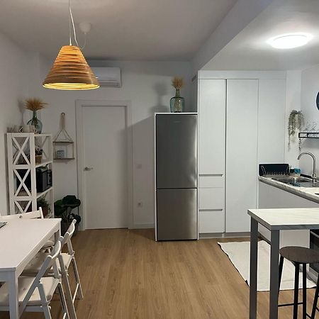 Apartamento Turistico Damajuana Parking Free Espartinas Εξωτερικό φωτογραφία
