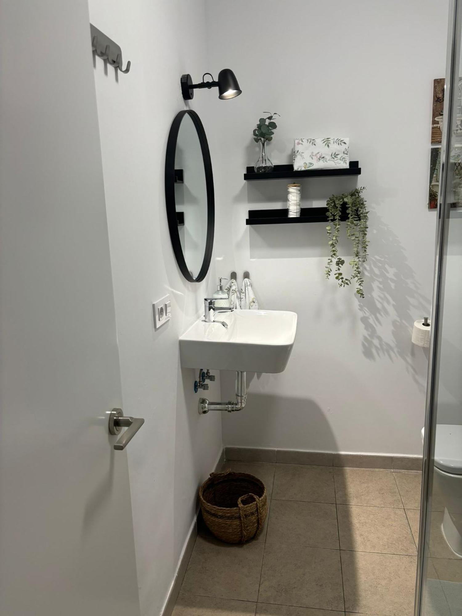 Apartamento Turistico Damajuana Parking Free Espartinas Εξωτερικό φωτογραφία